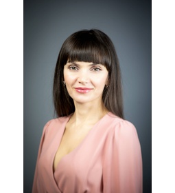 Директор, руководитель «Народного самодеятельного коллектива» вокального ансамбля «Каприз», руководитель вокального ансамбля \u0022Юность\u0022